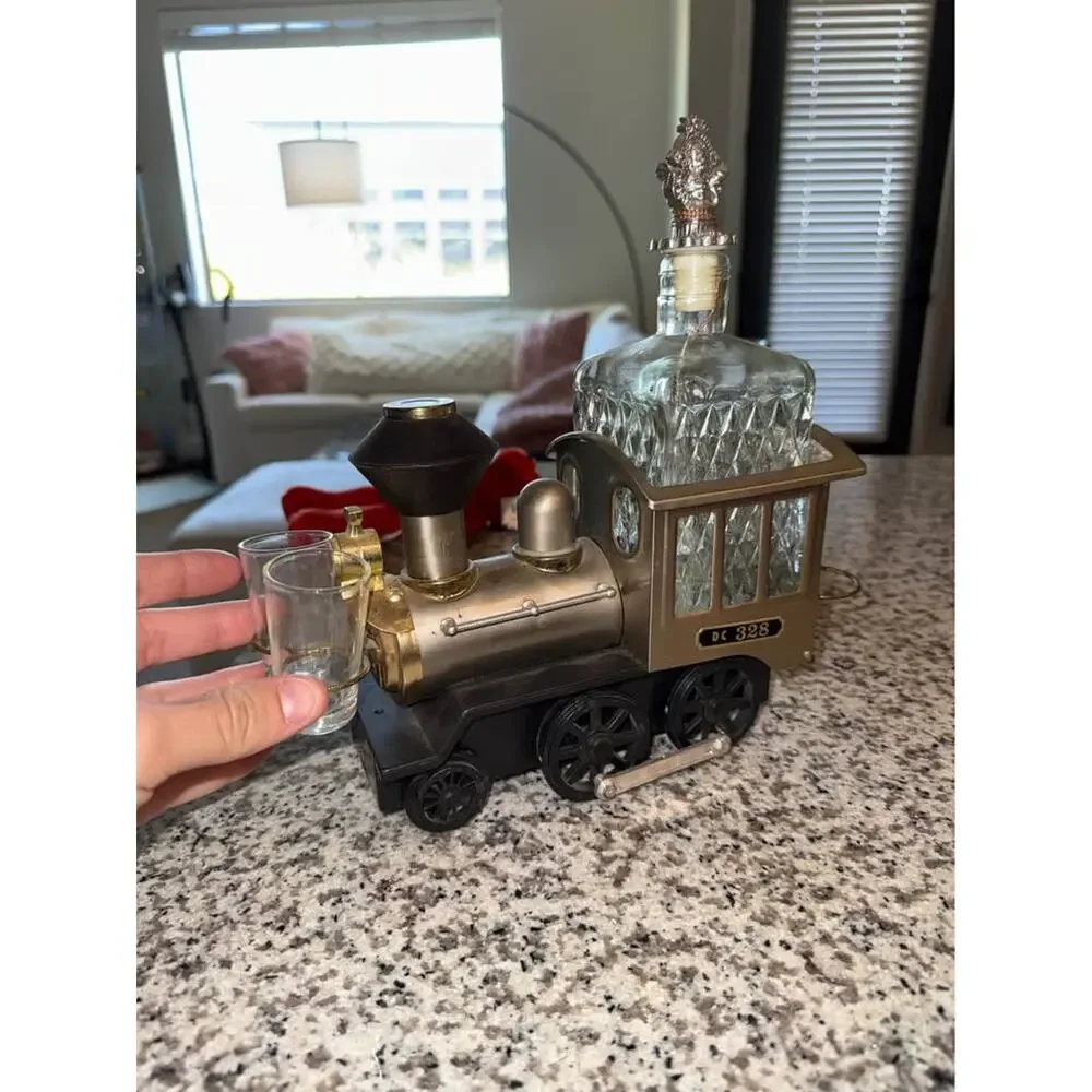 VTG TRAIN DC 328 LOCO MUSIC BOX DECANTER SHOT GLASS BAR SET PLAYS 